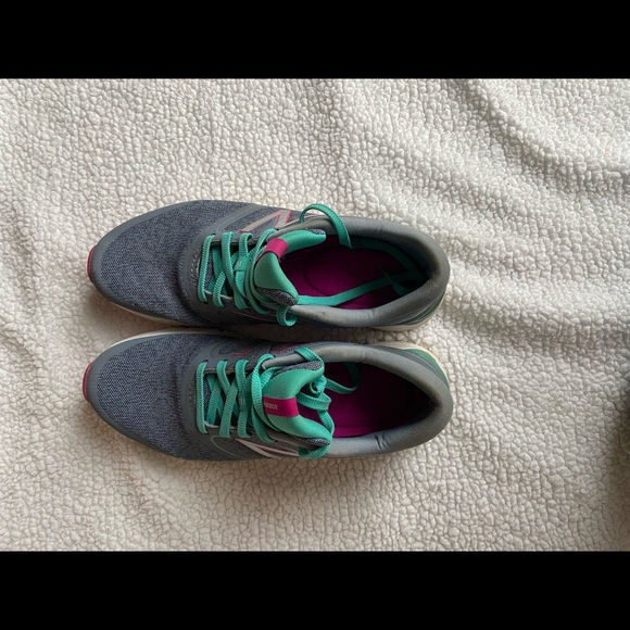 New Balance pink, teal and gray sneakers size 8.5 - Picture 7 of 9